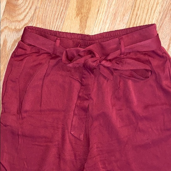 Forever 21 soft pants 🌸 - Picture 3 of 5